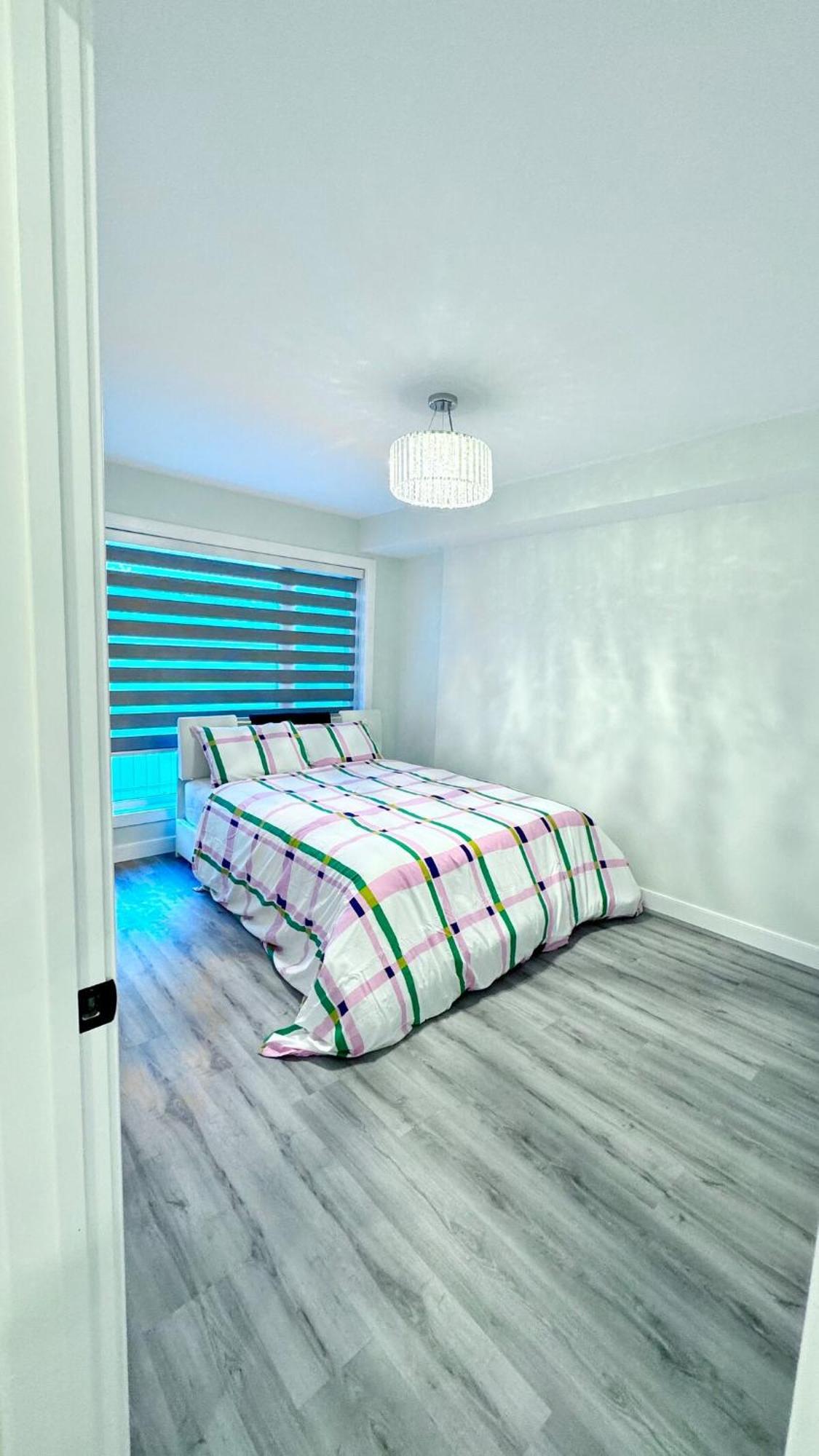Holiday home 3 Story Luxury Cozy Sleek *